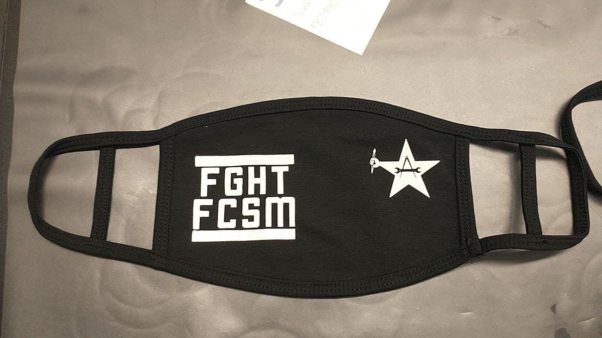 Schwarze AStA Stoffmaske mit Text Schwarze AStA Stoffmaske mit Text