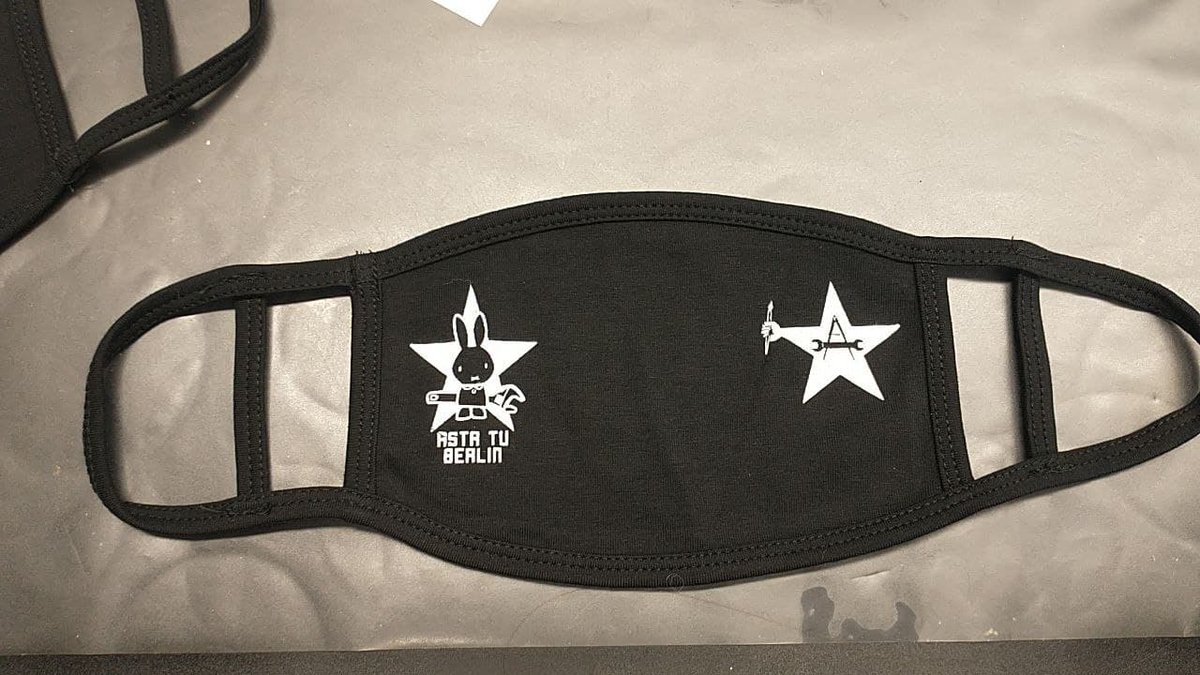 Schwarze AStA Stoff Maske mit Hasen Schwarze AStA Stoff Maske mit Hasen
